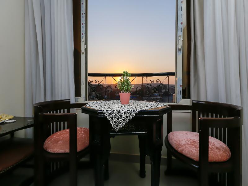 Diamonds Pyramids View Inn image