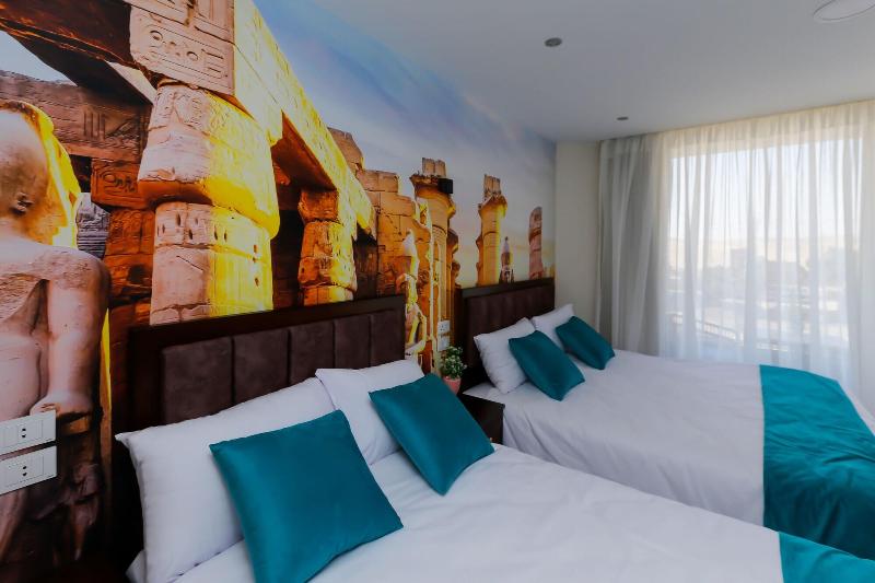 Diamonds Pyramids View Inn image