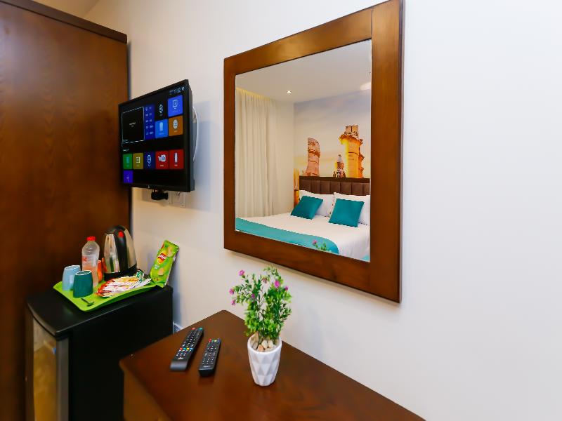 Diamonds Pyramids View Inn image