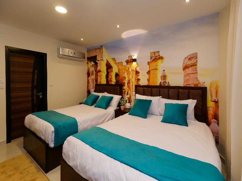 Diamonds Pyramids View Inn image