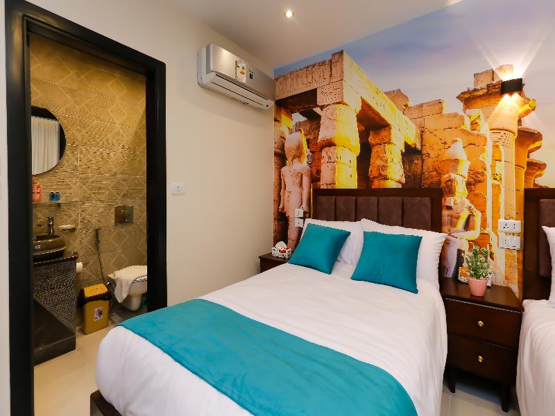 Diamonds Pyramids View Inn image