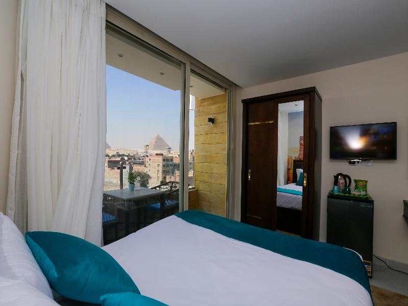 Diamonds Pyramids View Inn image