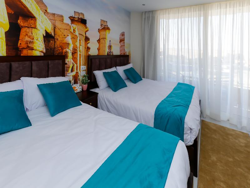 Diamonds Pyramids View Inn image