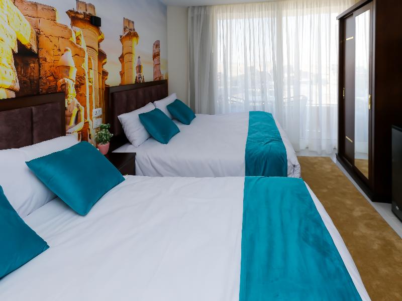 Diamonds Pyramids View Inn image