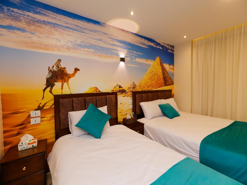 Diamonds Pyramids View Inn image