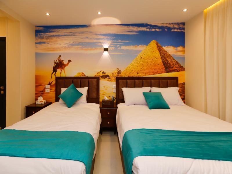 Diamonds Pyramids View Inn image