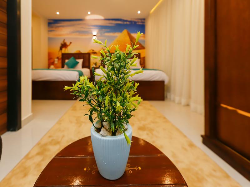 Diamonds Pyramids View Inn image