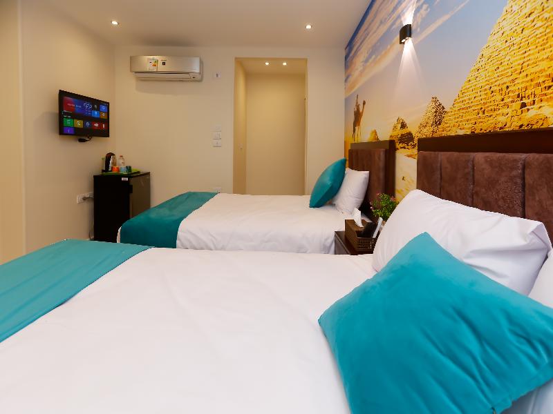 Diamonds Pyramids View Inn image