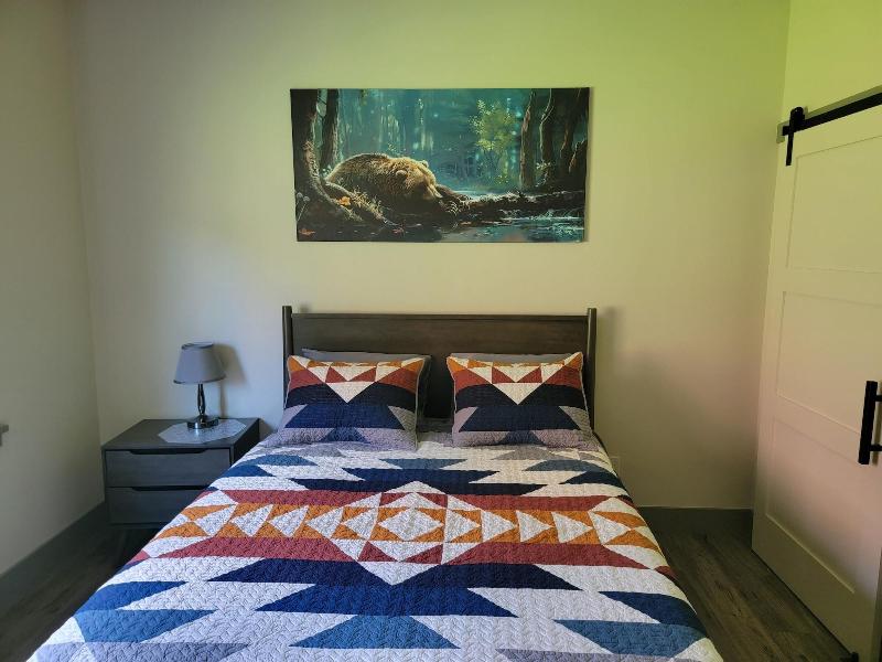Lakeshore Lodging image 2