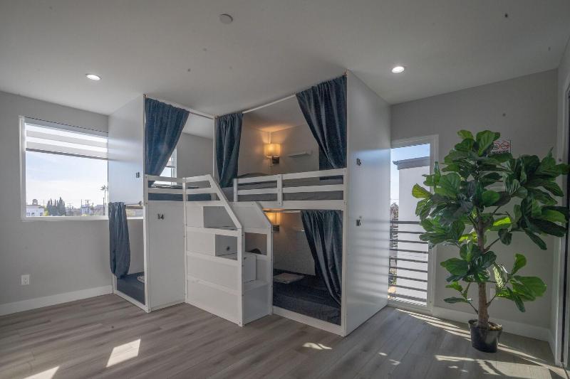 Normandie Hostel image