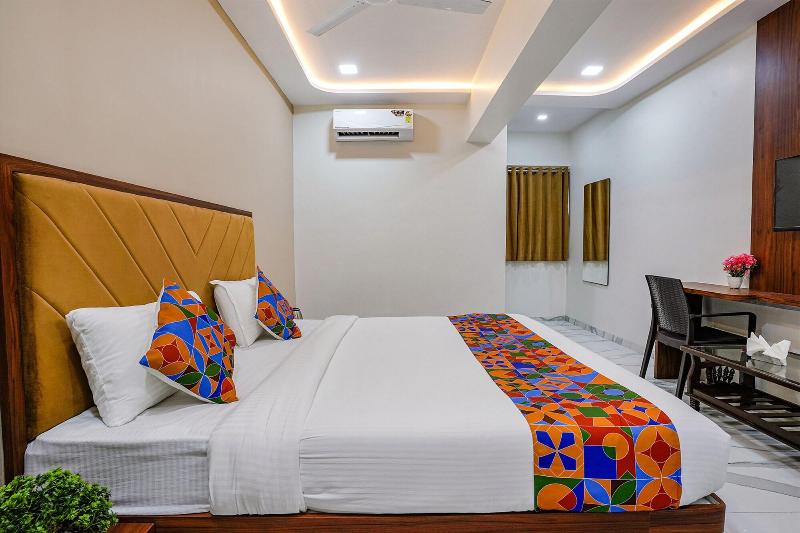 Fabhotel New 7 Star image