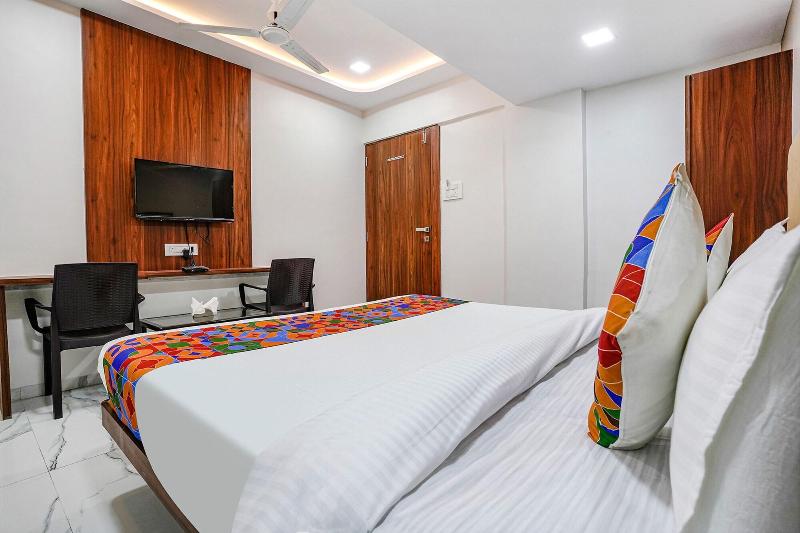Fabhotel New 7 Star image