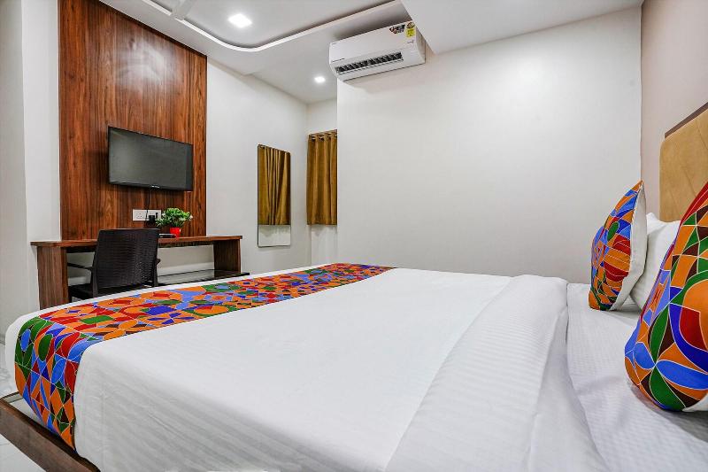 Fabhotel New 7 Star image