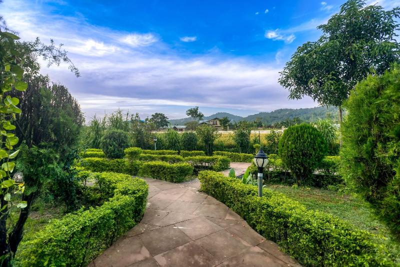Tusk And Roar Corbett Resort image