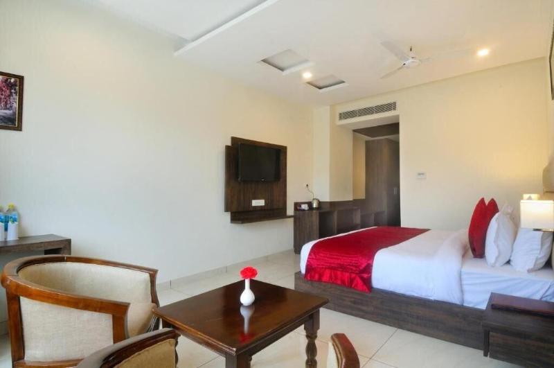 Hotel Royal Vrindaban image