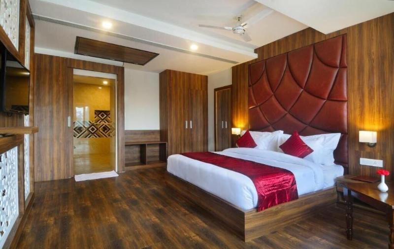 Hotel Royal Vrindaban image