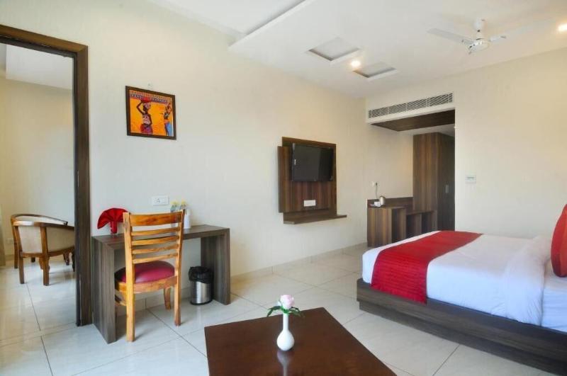Hotel Royal Vrindaban image