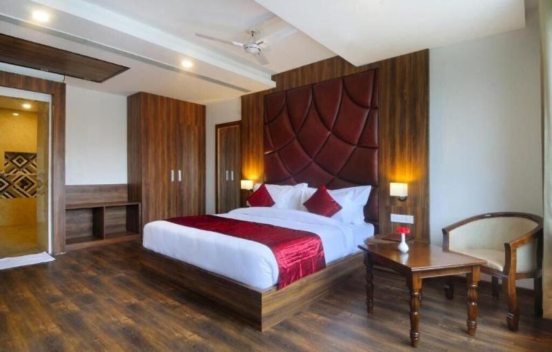 Hotel Royal Vrindaban image