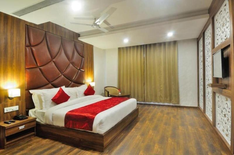 Hotel Royal Vrindaban image