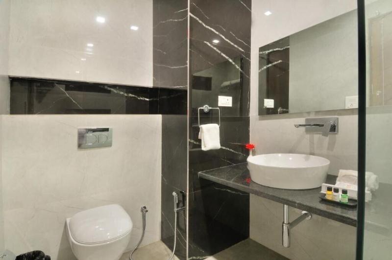 Hotel Royal Vrindaban image