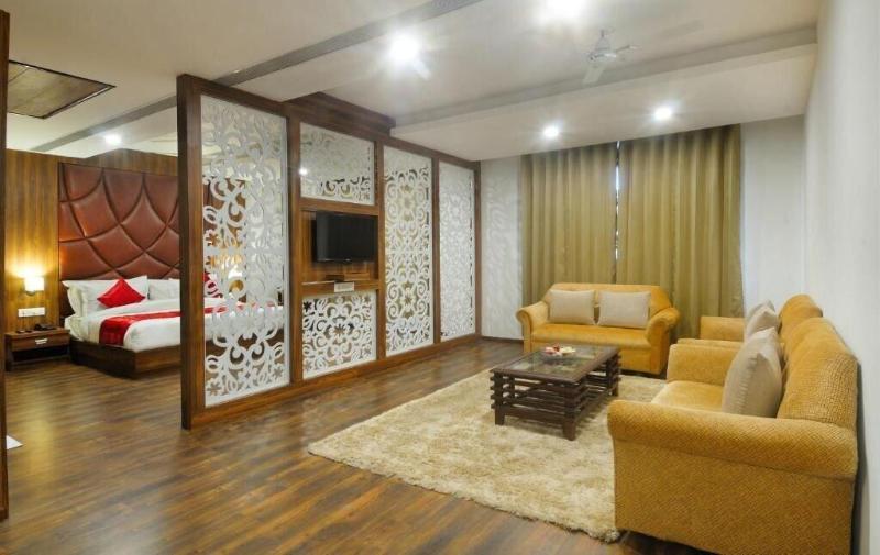 Hotel Royal Vrindaban image
