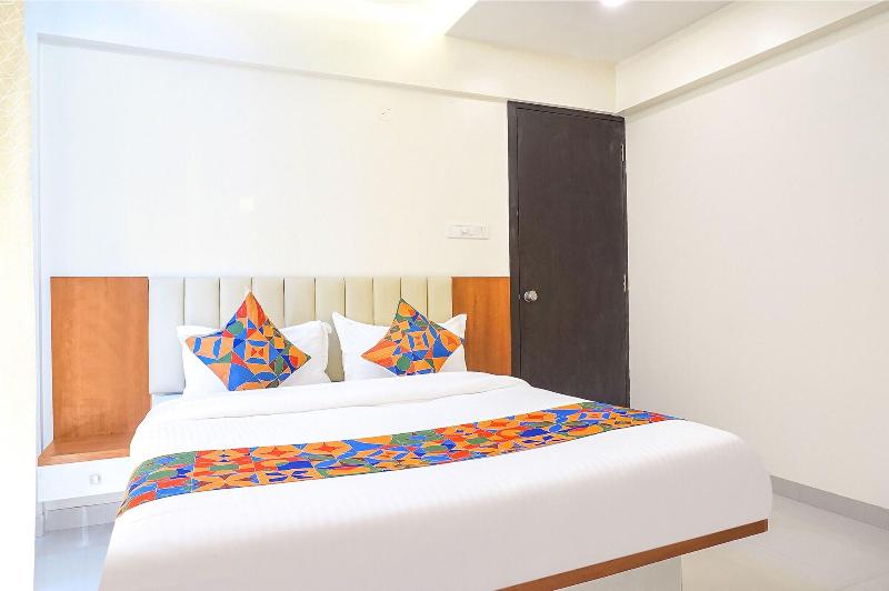 Fabhotel Majestic Luxurious image
