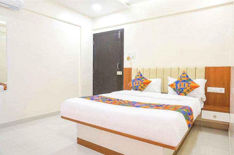 Fabhotel Majestic Luxurious image