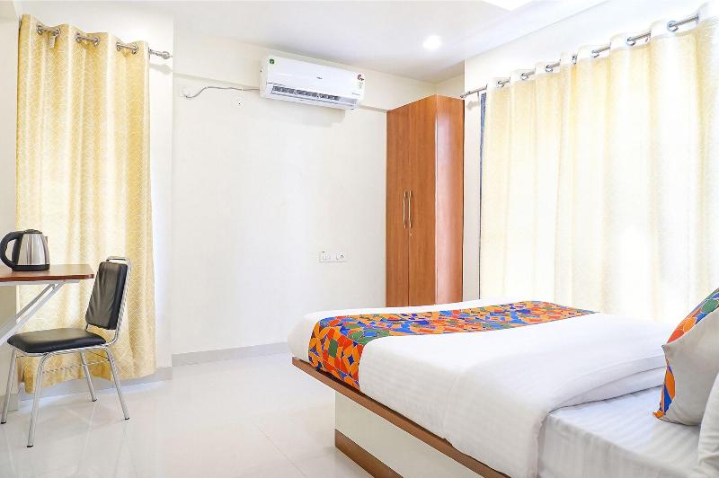 Fabhotel Majestic Luxurious image