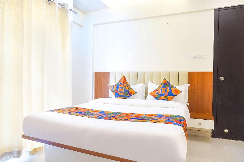 Fabhotel Majestic Luxurious image