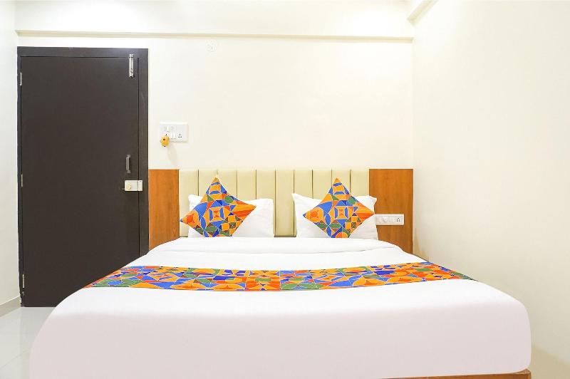 Fabhotel Majestic Luxurious image