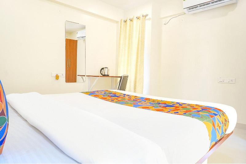 Fabhotel Majestic Luxurious image