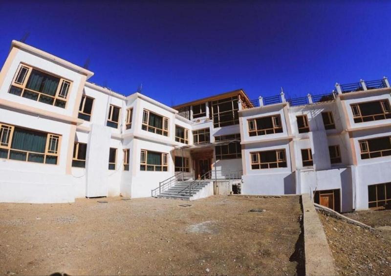 Hotel Nunkun Residency Kargil — general view
