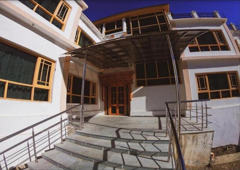 Hotel Nunkun Residency Kargil — general view