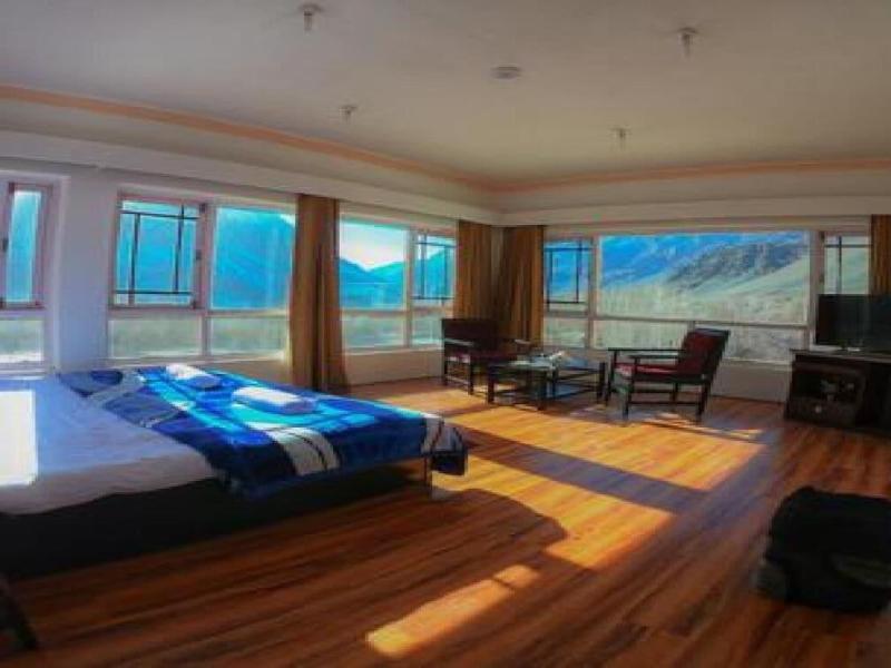 Hotel Nunkun Residency Kargil — view