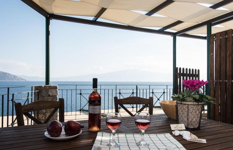 APARTMENT SEA VIEW