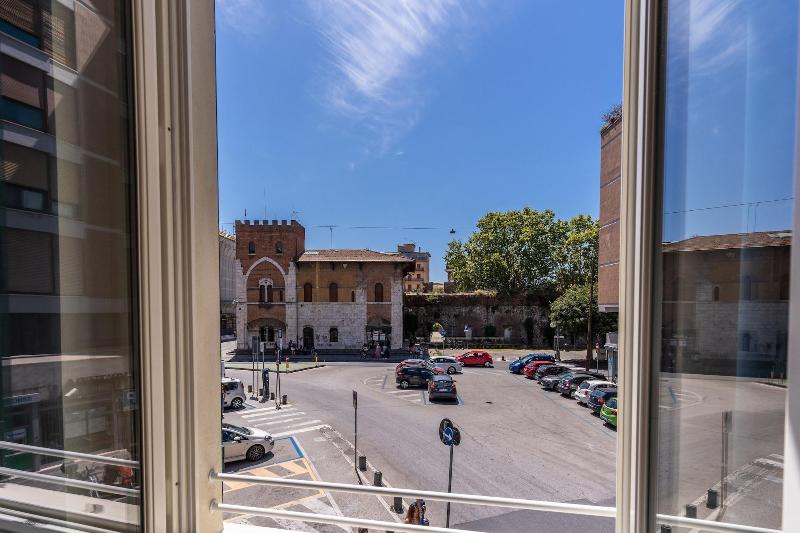 Aweshome Luxury Apartment image