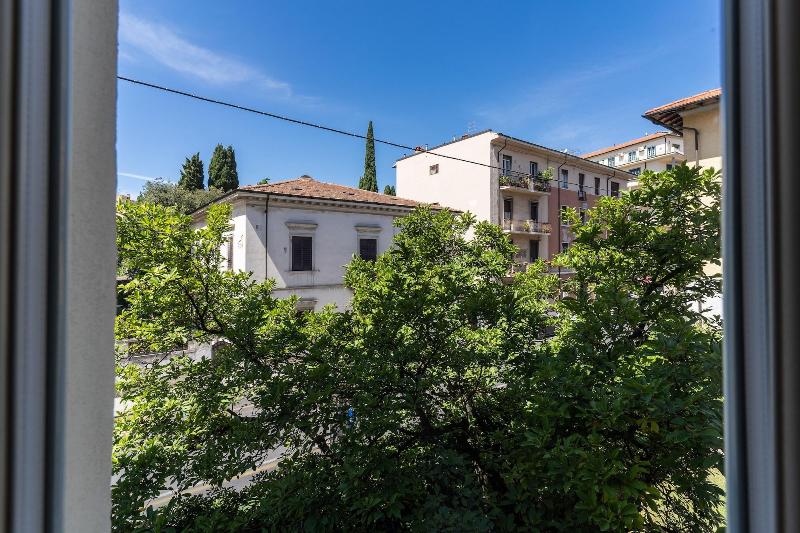 Aweshome Luxury Apartment image