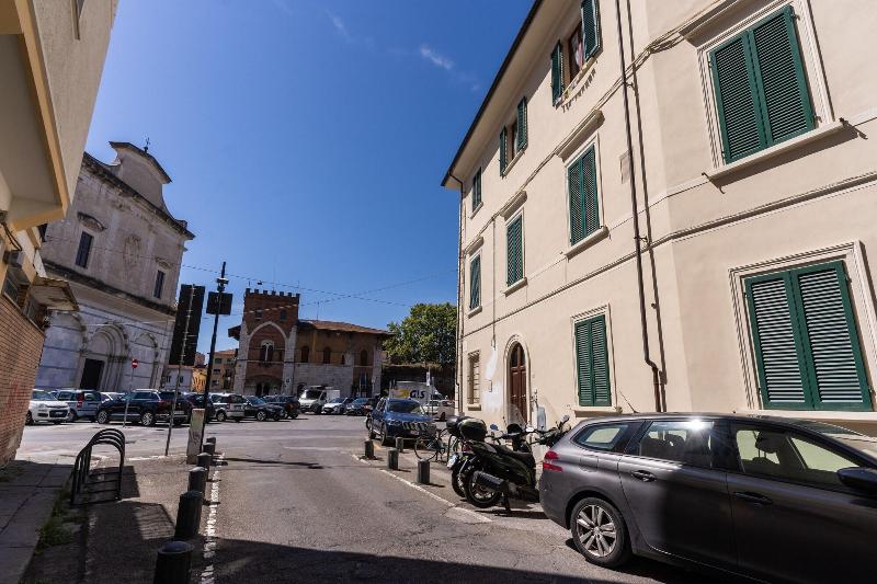 Aweshome Luxury Apartment image