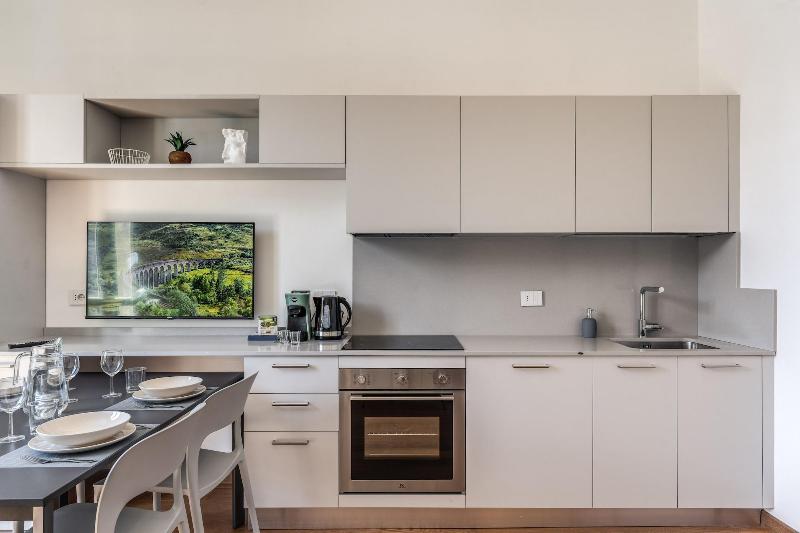 Aweshome Luxury Apartment image