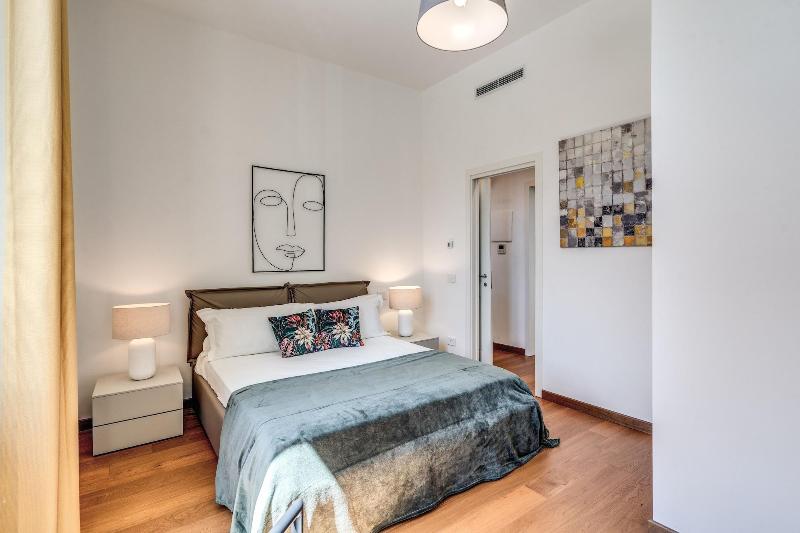 Aweshome Luxury Apartment image