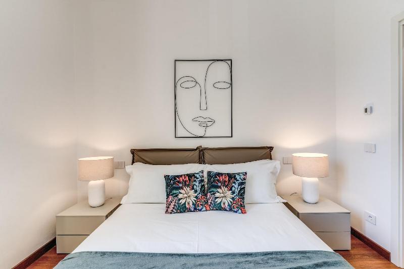 Aweshome Luxury Apartment image