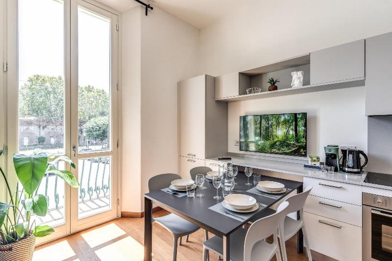 Aweshome Luxury Apartment image