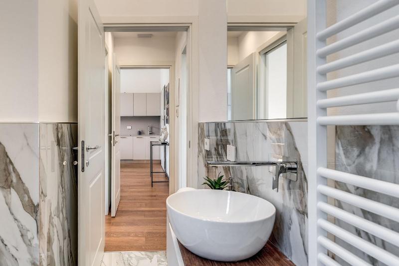 Aweshome Luxury Apartment image