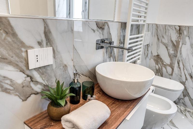 Aweshome Luxury Apartment image