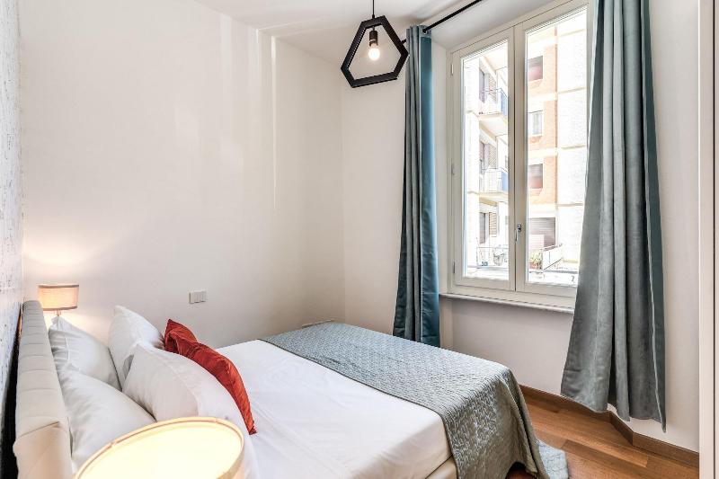 Aweshome Luxury Apartment image