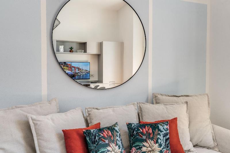 Aweshome Luxury Apartment image