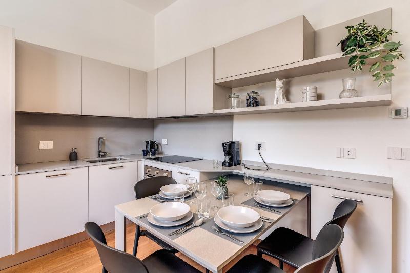 Aweshome Luxury Apartment image