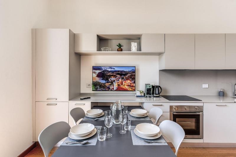 Aweshome Luxury Apartment image