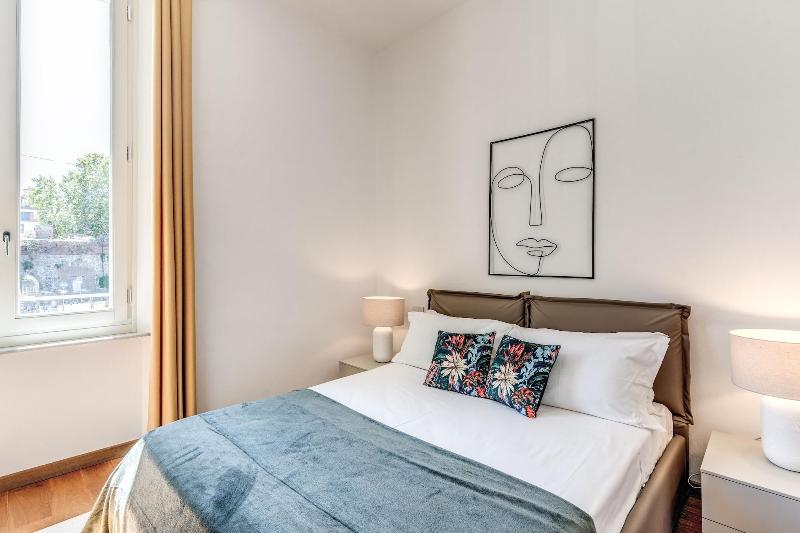 Aweshome Luxury Apartment image