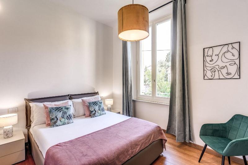 Aweshome Luxury Apartment image